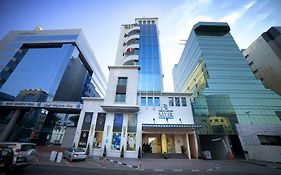 Raviz Center Point Hotel